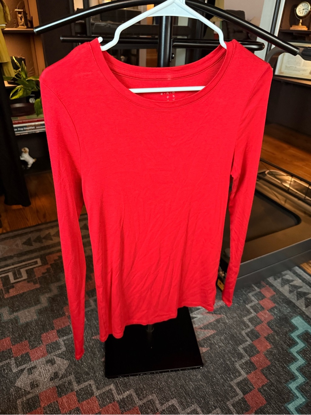 Women’s Long-Sleeve Crew Neck Top - Red
